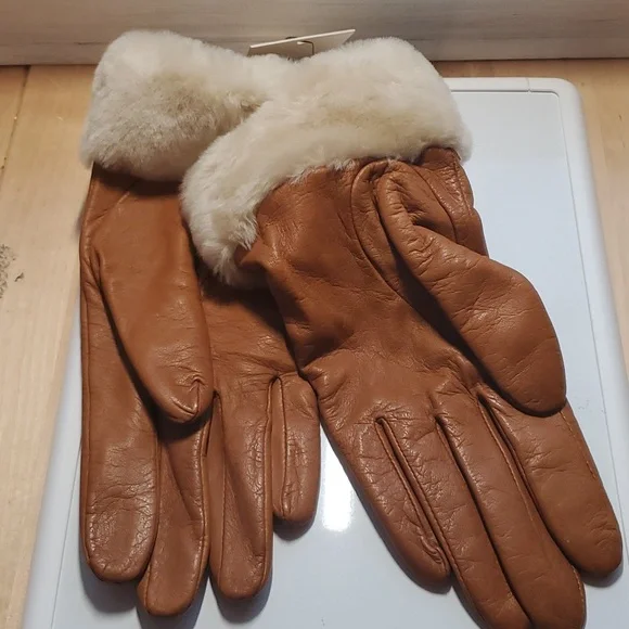 UGG AUSTRALIA NIB Leather Shortie Gloves - Picture 6 of 7